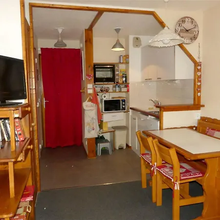 Apartment Au Pied Des Pistes Modane